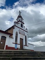 Iglesia de Nuestra Senora de los Dolores-锡帕基拉必去景点