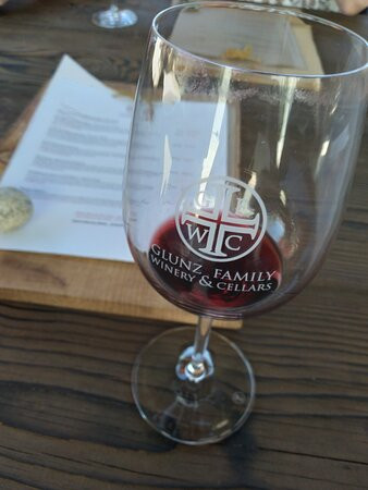 Glunz Family Winery & Cellars-帕索罗布尔斯必去景点