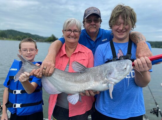Tennessee River Monsters Fishing Guide Service - Striper, Catfish & Musky-Clinton必去景点