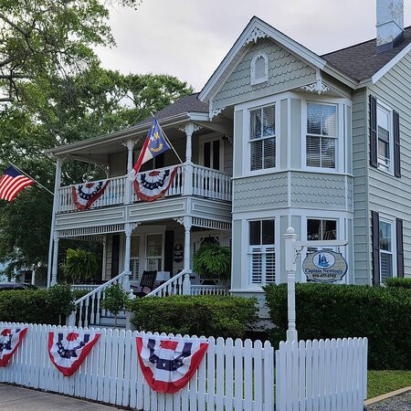 Captain Newton's Inn主图