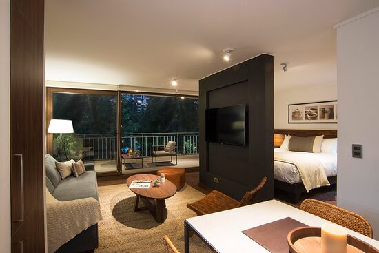 The Place, Live & Meet主图