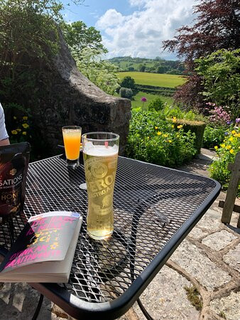 潘益典雅芙蓉玉女乡村酒店主图