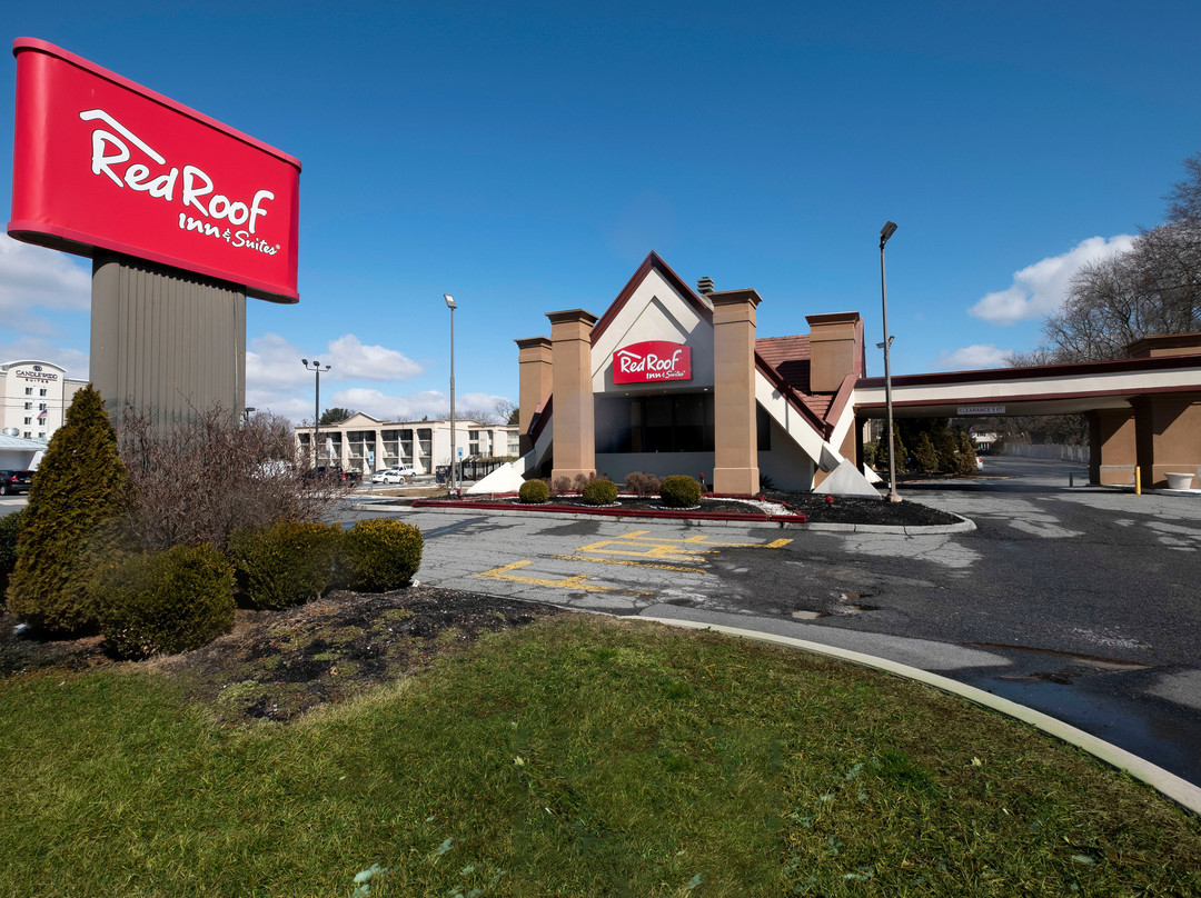 纽瓦克酒店住宿-纽瓦克特拉华红屋顶套房酒店