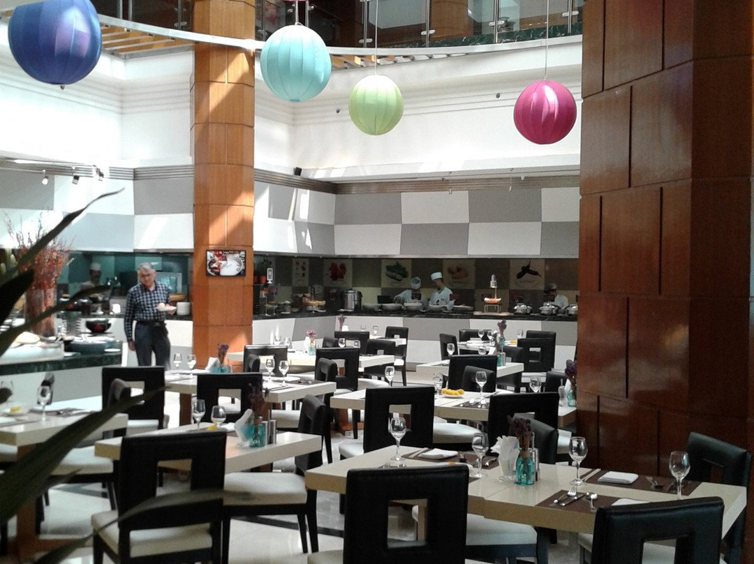 Baoshan District餐馆和美食-MoMo To Go (上海绿地万怡酒店)