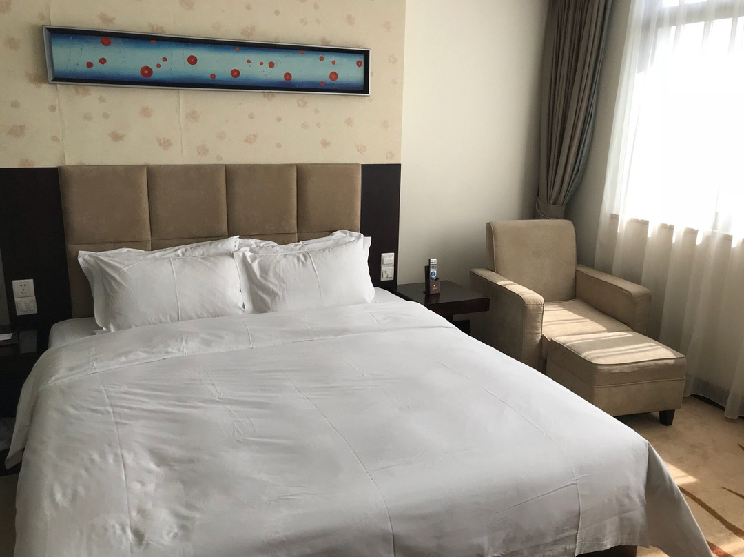 正盛红谷酒店(广州融创文旅城花都广场地铁站店)主图