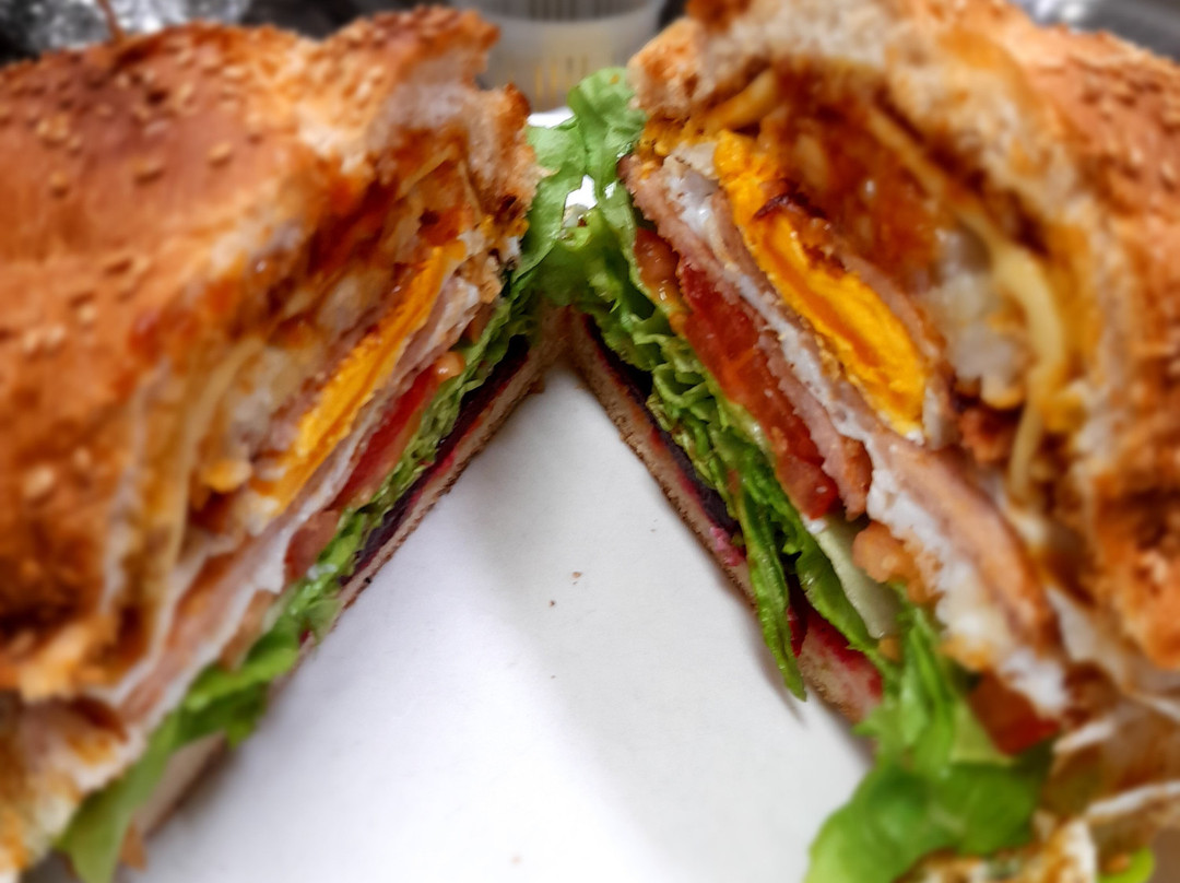 Cooloola Cove Takeaway and Cafe