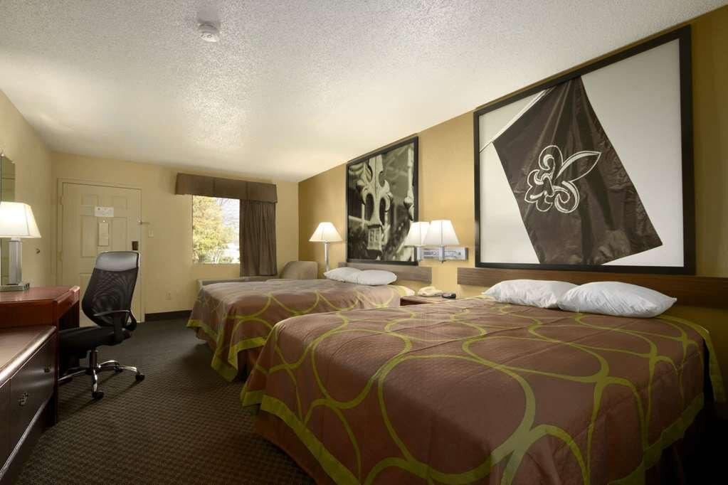 Super 8 by Wyndham Calhoun主图