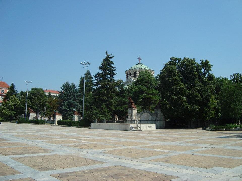 Saint George the Victorious Chapel and Mausoleum景点图片