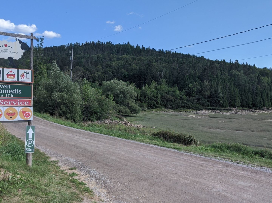 La Vieille Ferme-Saint-Fulgence必去景点