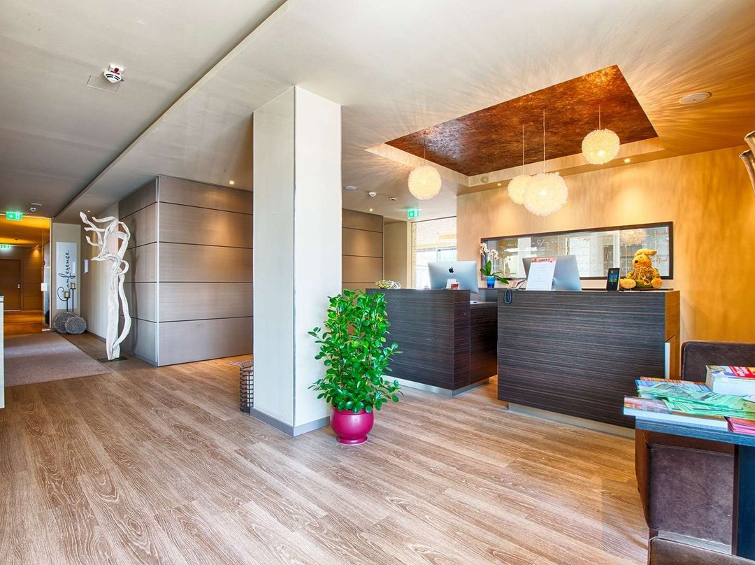 布劳恩酒店主图