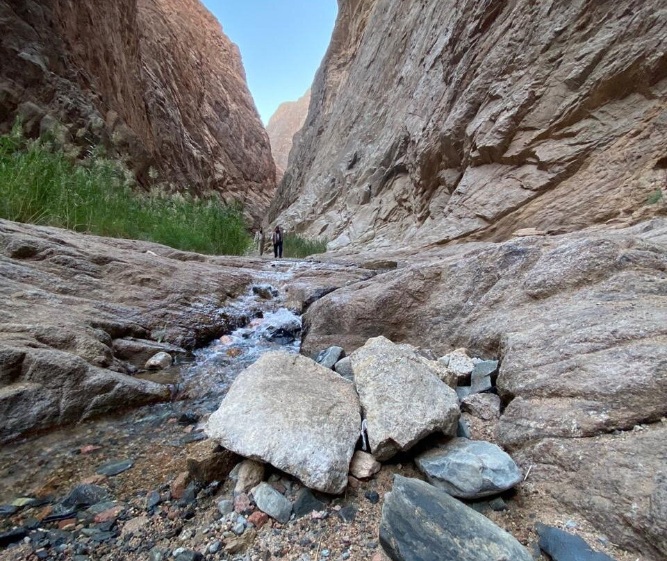 Wadi Tayyib Al Ism-Maqnah必去景点