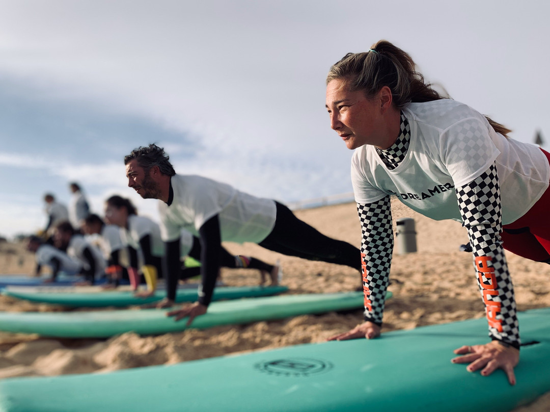 Dream Wave Surf School-科拉雷侯必去景点