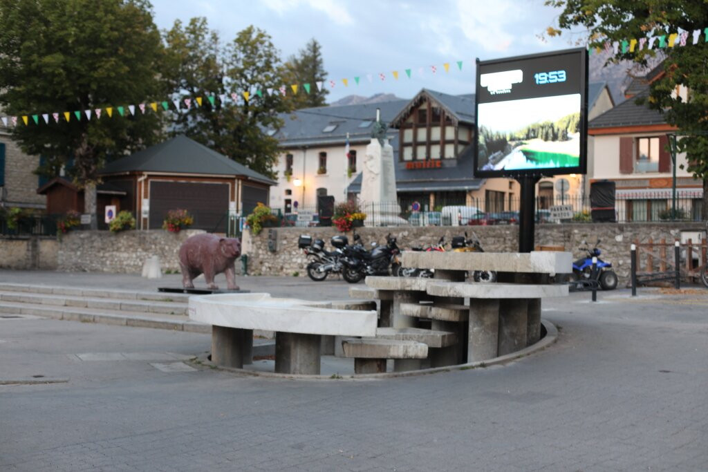 L'ours de la Place景点图片