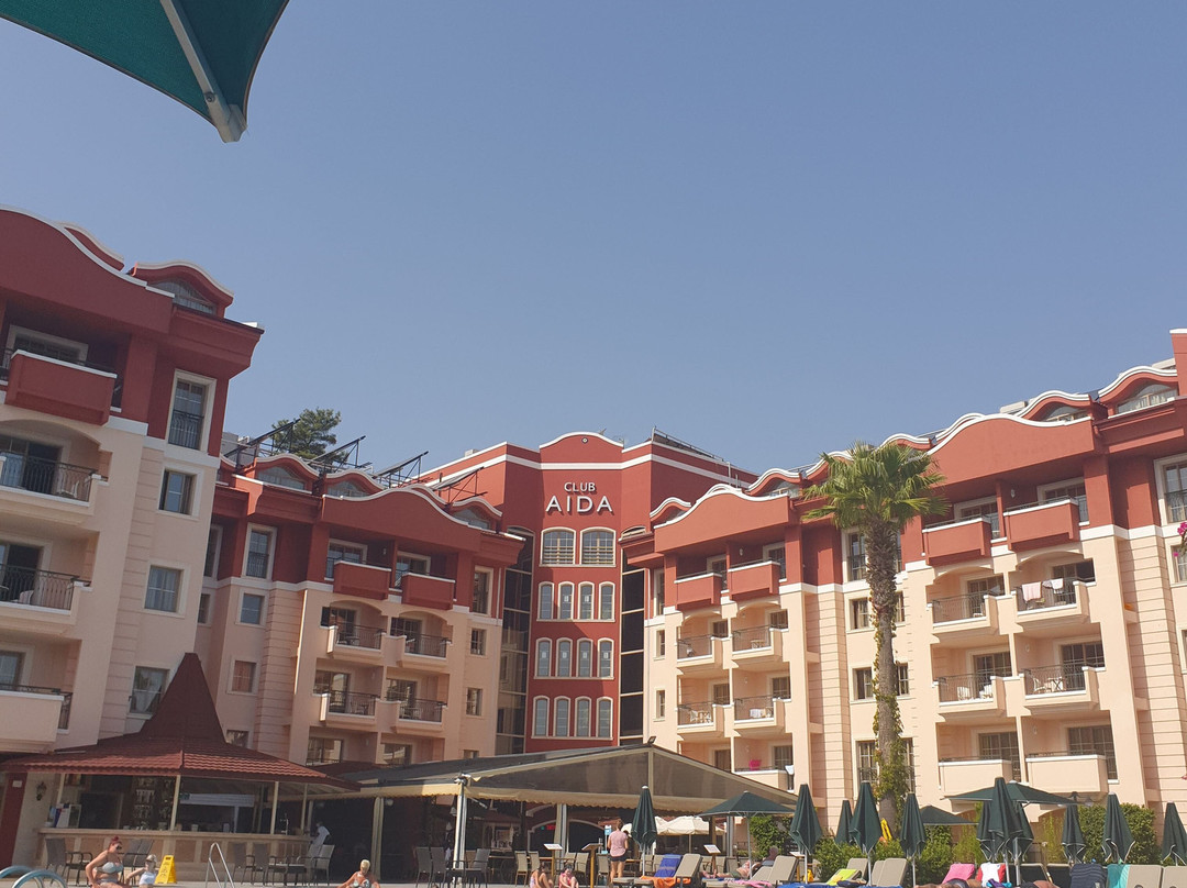 阿依达俱乐部酒店主图