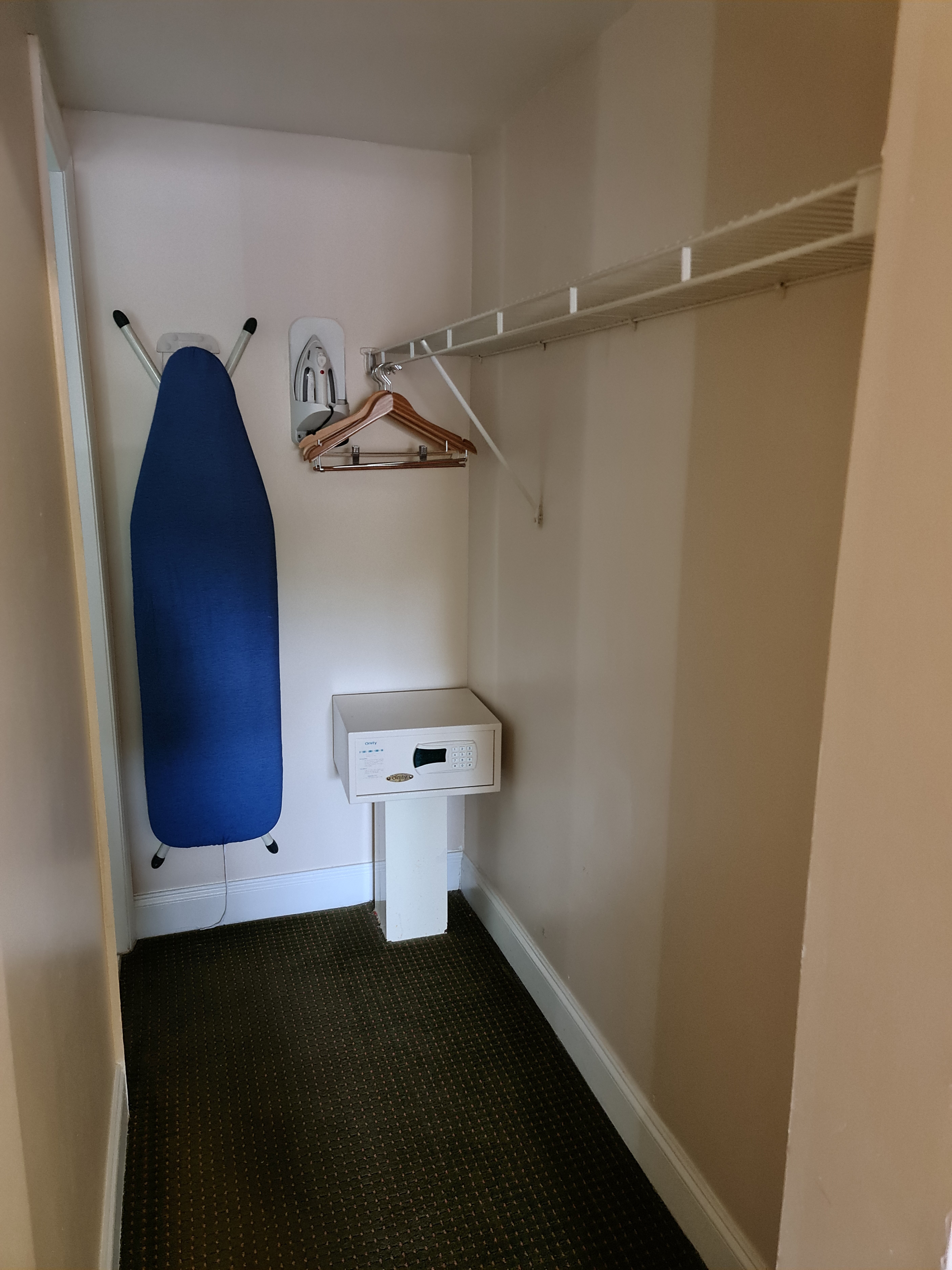 Beach Place Hotel-浴室