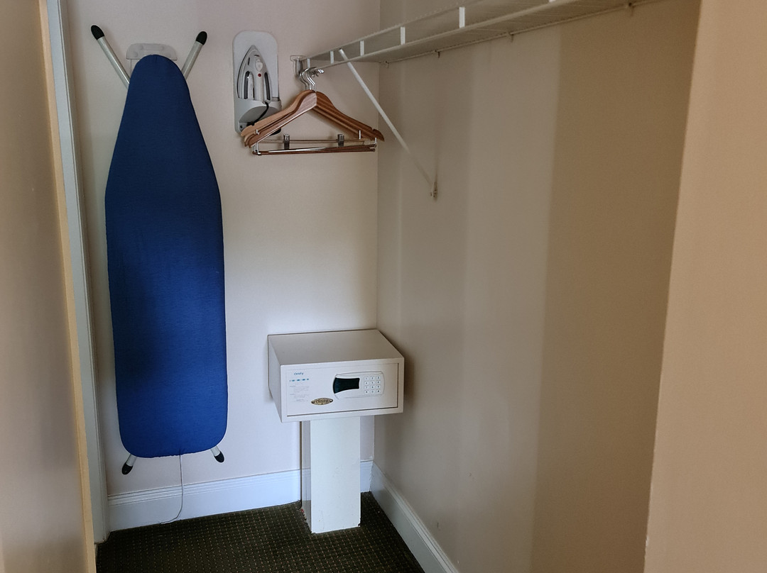 Beach Place Hotel主图