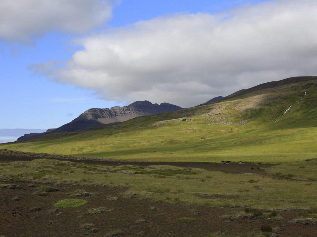 Ytri-Raudamelur church-Borgarfjorour必去景点
