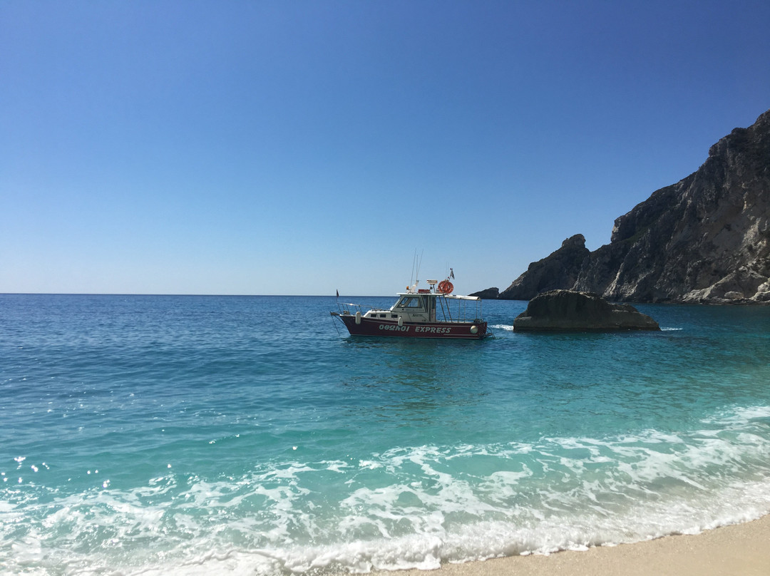 Aspri Ammos-Othonoi必去景点