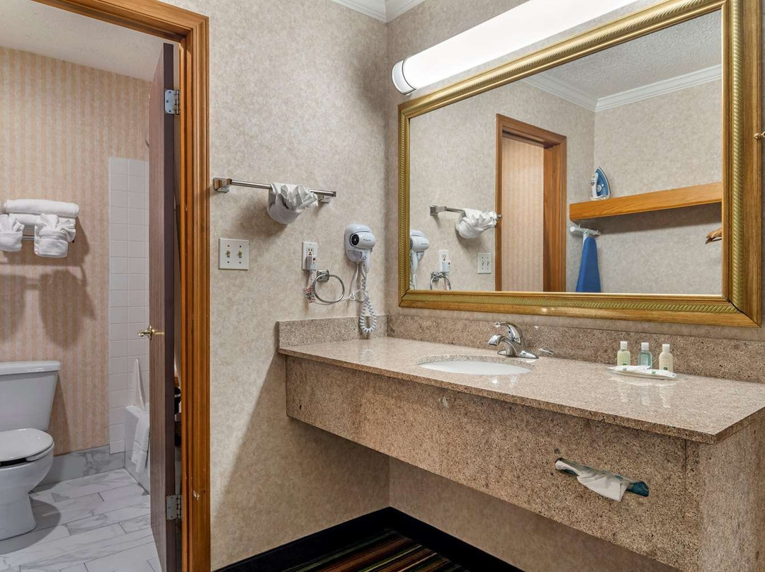 Quality Inn Marietta near Dobbins ARB主图