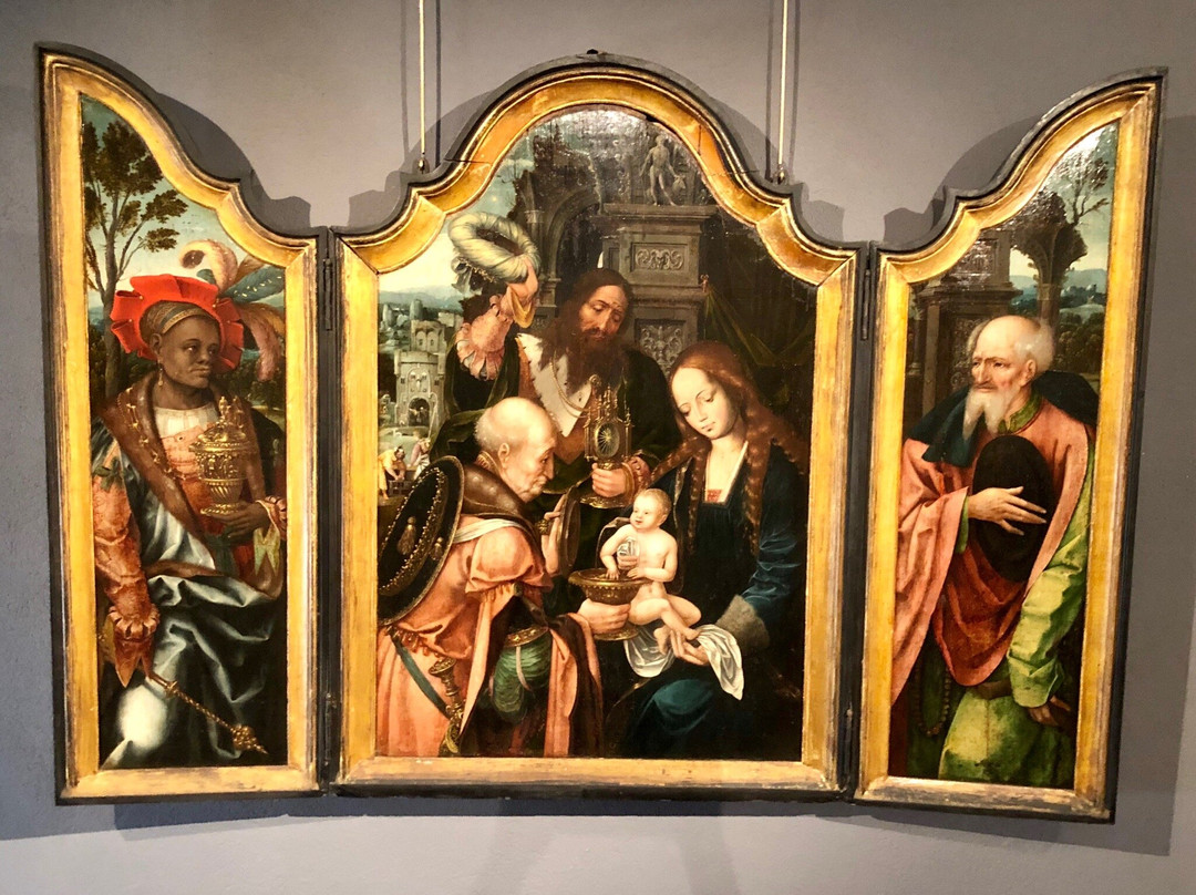 Musee Rolin景点图片