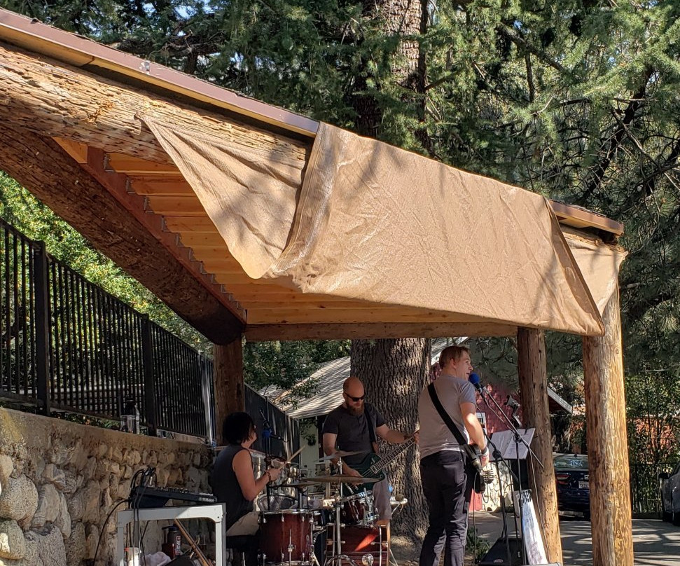 Mount Baldy Lodge主图