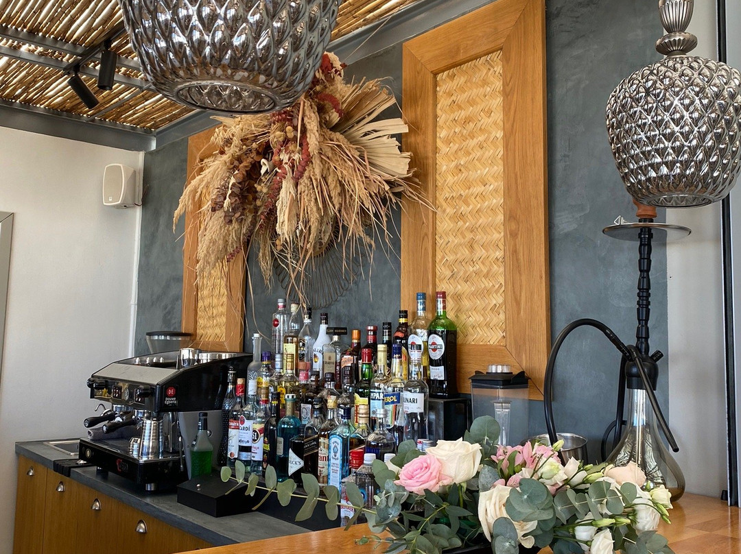 White and Grey主图