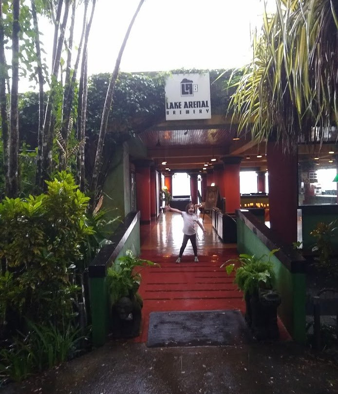 Lake Arenal Hotel & Brewery主图