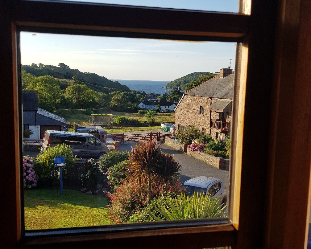 Coombe House Bed and Breakfast主图