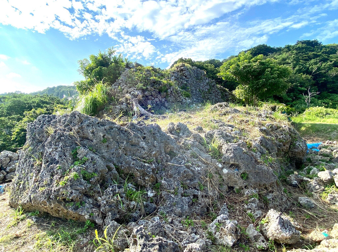 Chinen Castle Ruins景点图片