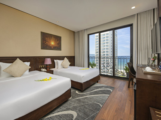 Golden Lotus Hotel主图