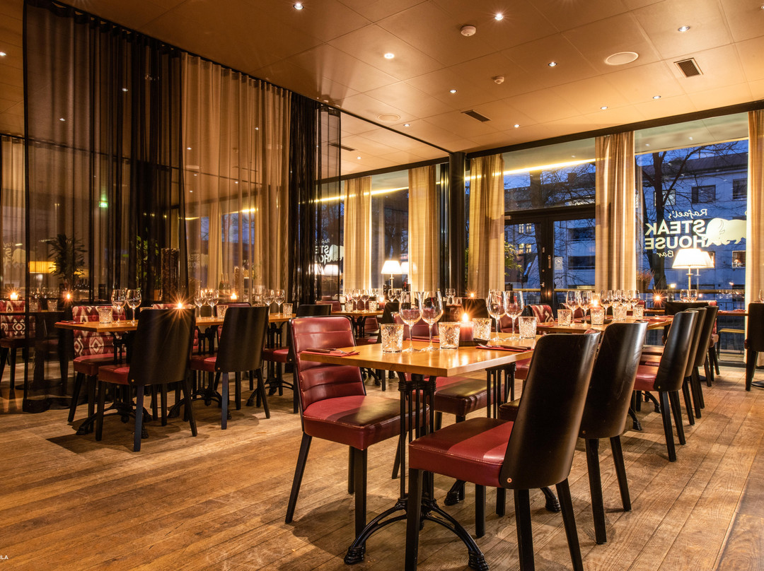 Rafael’s Steakhouse & Bar