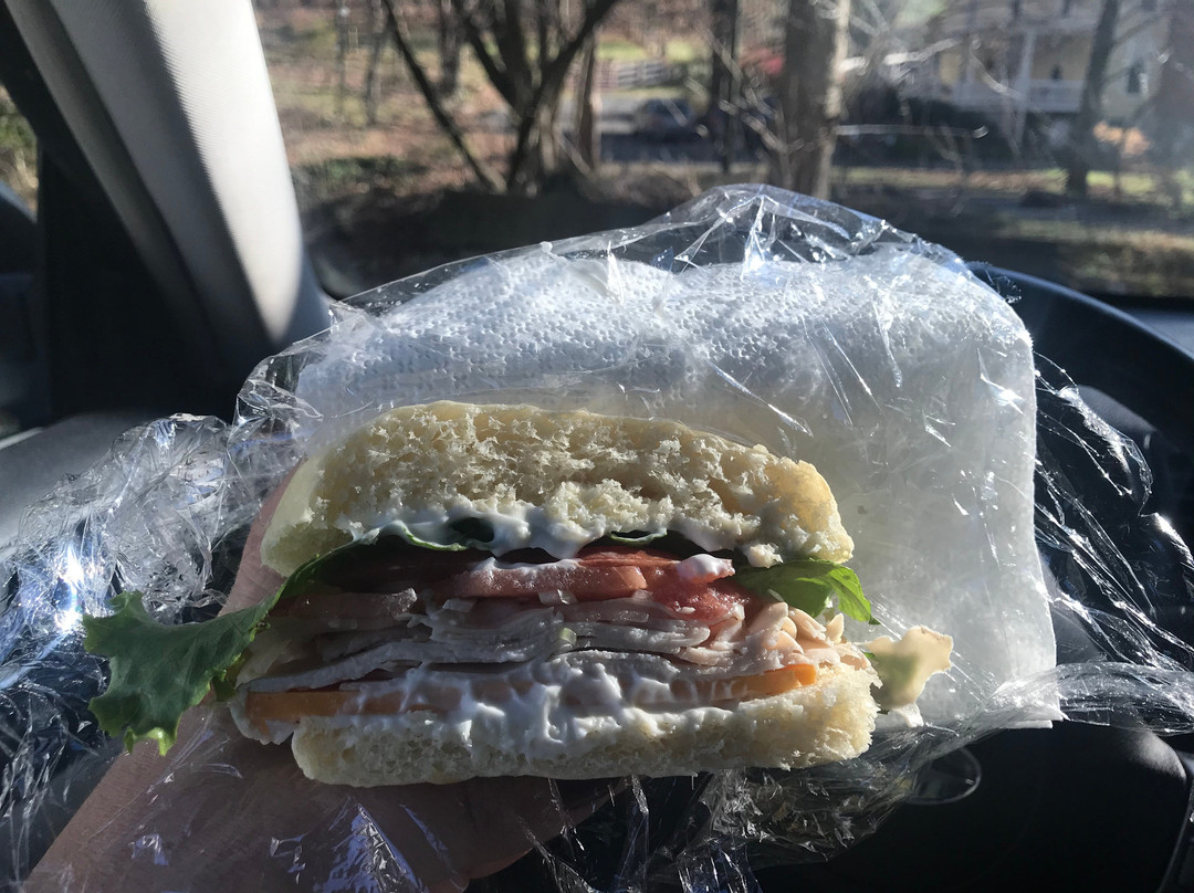 Cheese 'n' More-Gap Mills必去景点