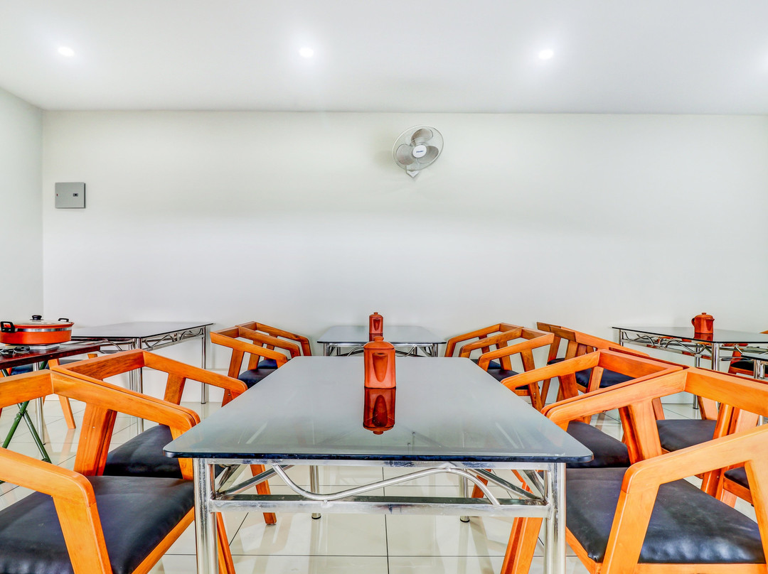 Treebo Trend Abrigo主图