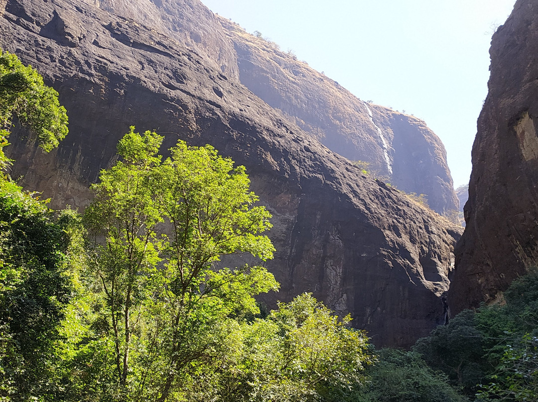 Devkund Waterfall-Patnus必去景点