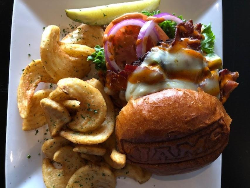 Jams@209 Sports Bar & Grill