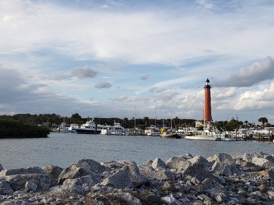 Ponce Inlet Jetty景点图片