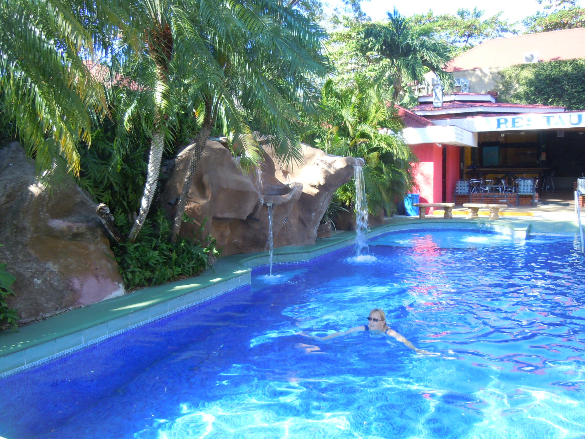 Hotel Mangaby-泳池