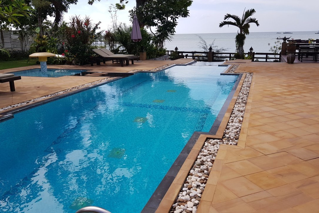 甲米热带沙滩度假村主图