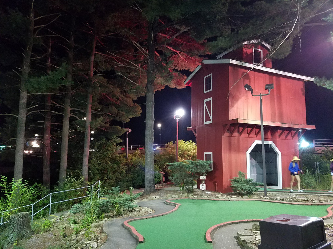 Timber Falls Adventure Golf-威斯康星峡谷必去景点