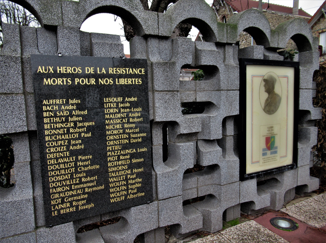 Monument communal景点图片