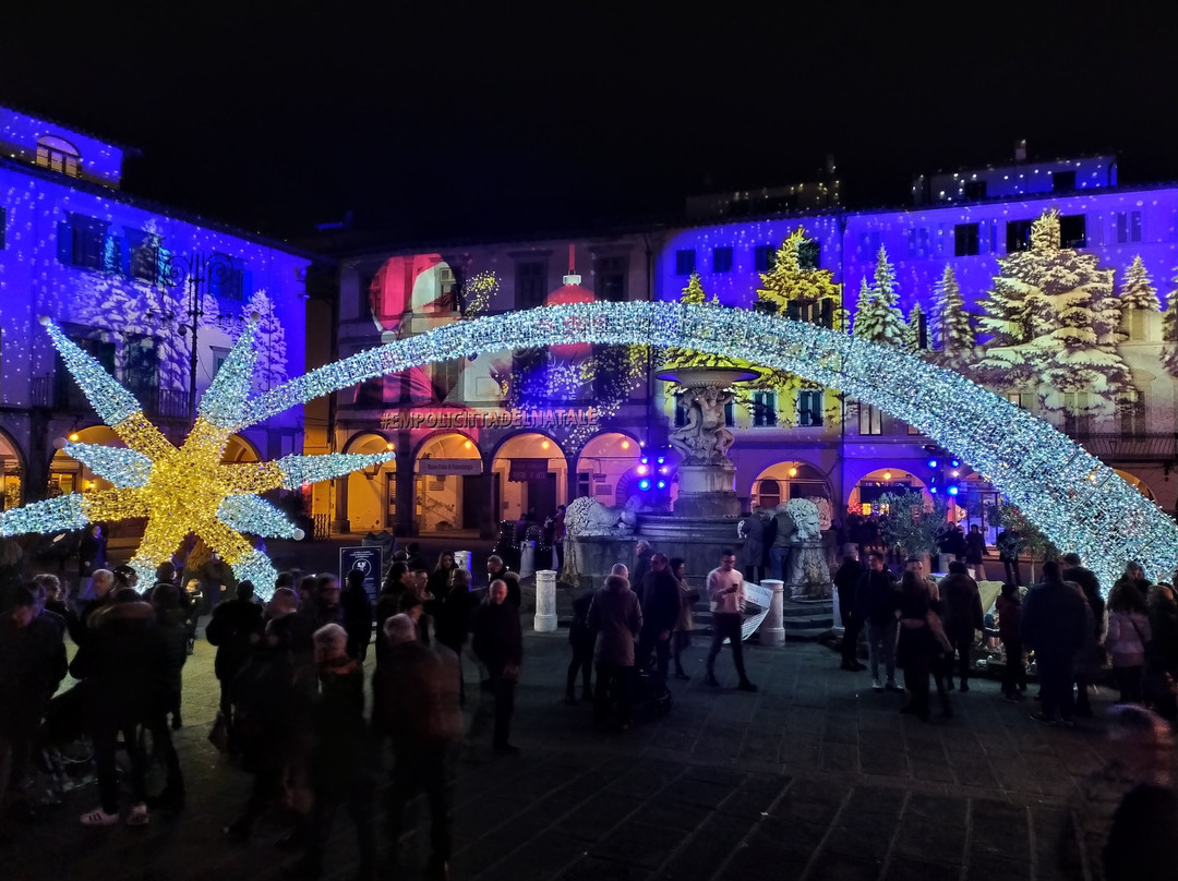 Piazza Farinata degli Uberti景点图片