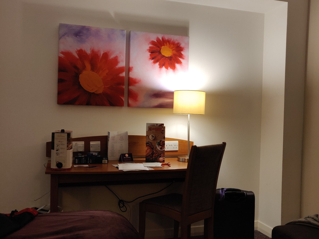 Premier Inn Llanelli Central West Hotel主图