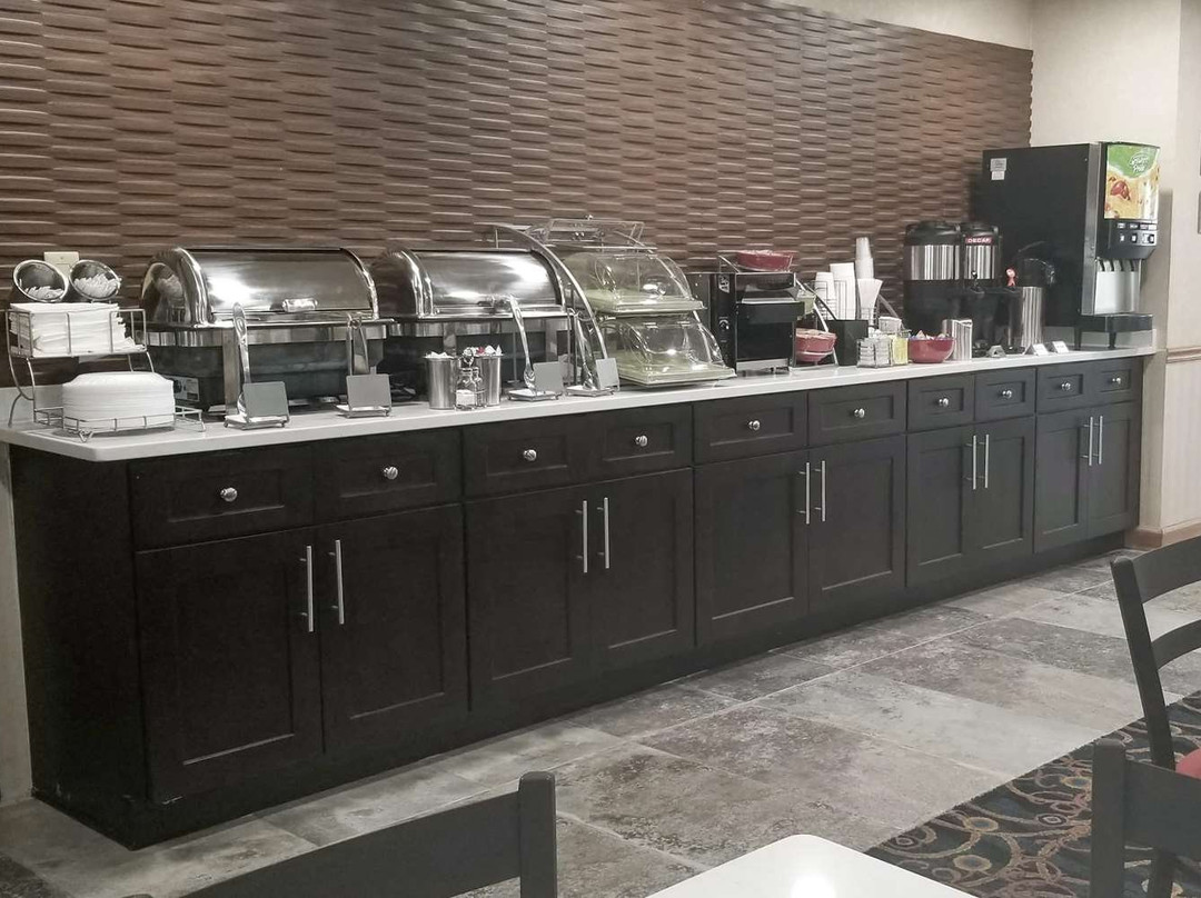 Country Inn & Suites by Radisson, Auburn, IN主图