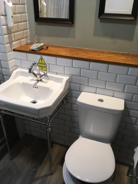 圣莱奥纳德酒店 - 格林国王旅馆-浴室