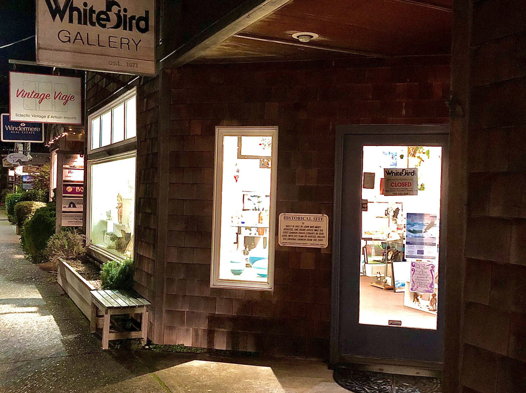 White Bird Gallery-坎农比奇必去景点