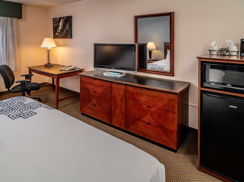 Best Western Huntington Mall Inn主图