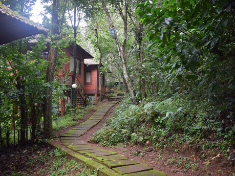 Stream Valley Cottages主图