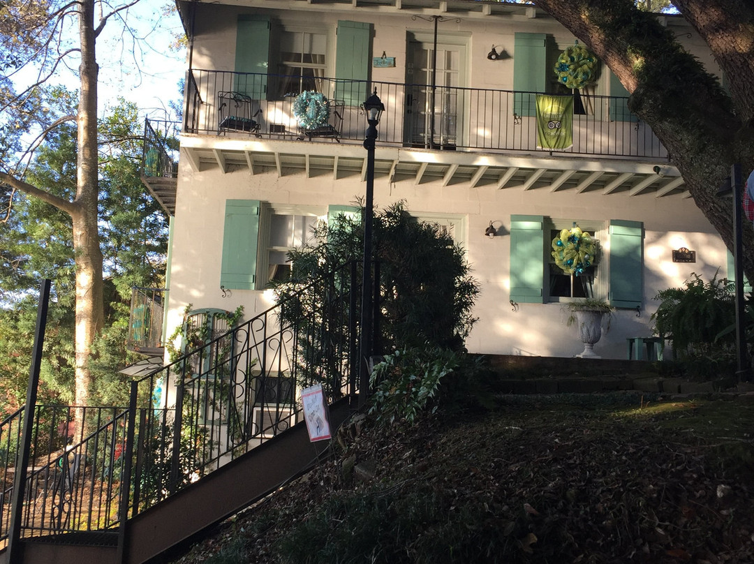 Andre's Riverview Bed and Breakfast主图