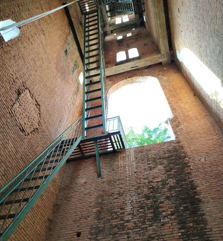 The French Tower-磅湛必去景点