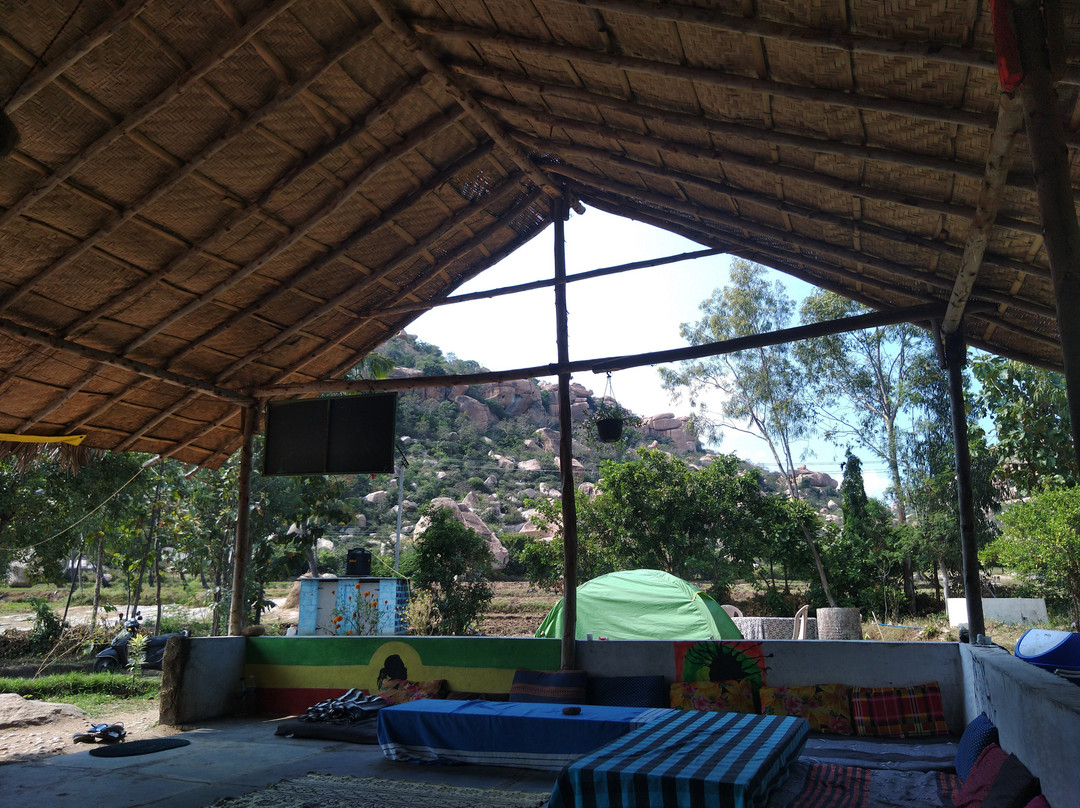 Roots and Rocks Guesthouse主图